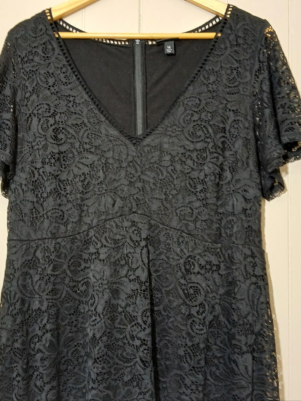 Torrid Dress Black Overlay Lace Stretch Flutter Sleeve 🖤Dark Romance Whimsigoth - Picture 4 of 10
